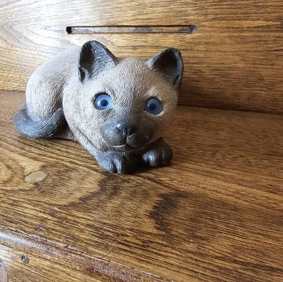 VINTAGE Sandra Brue 1981 Hand Painted/Cast Siamese Cat Figurine - Picture 3 of 9